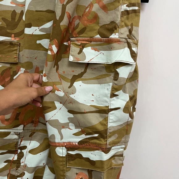 V.I.P. Camo Cargo Jogger Pants with Graffiti Print – Size Small - Picture 5 of 14